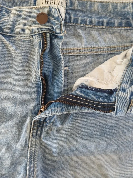 Twelve By Ontwelfth Women's Blue Denim Shorts Size 27 - Picture 4 of 7